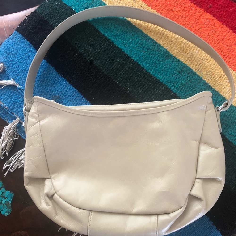 Authentic Hobo cream shoulder handbag, NWOT